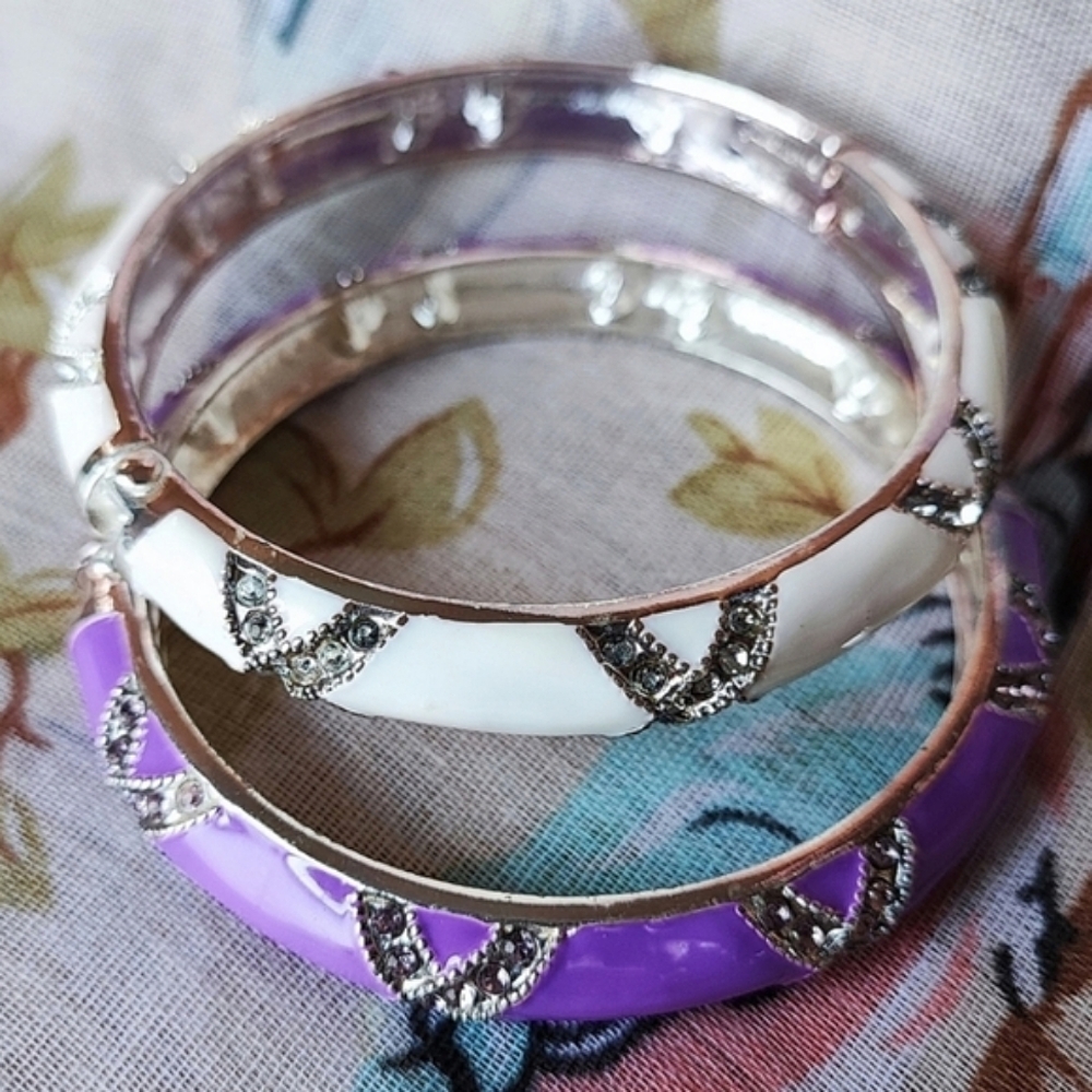 Cream Gold Tone Swirl Enameled Clear Citrine Rhinestone Clamper Bangle Bracelet - Picture 9 of 10